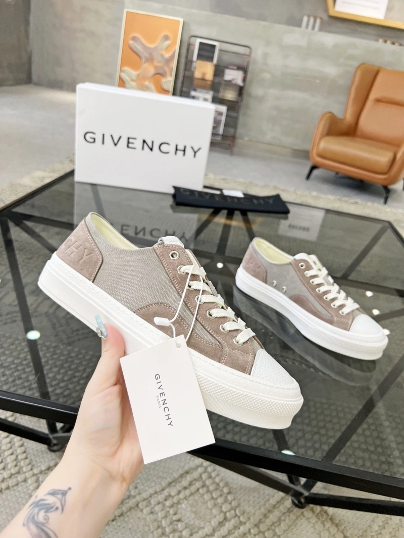 Gxvxnchy Sneakers TopPick 154037