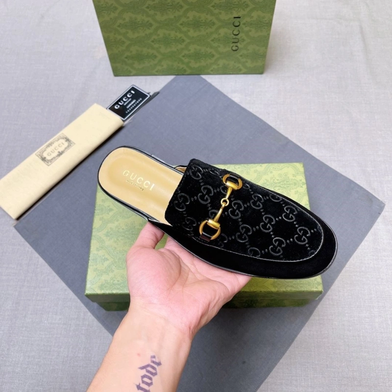 Efficient Gxccx Slippers 164136