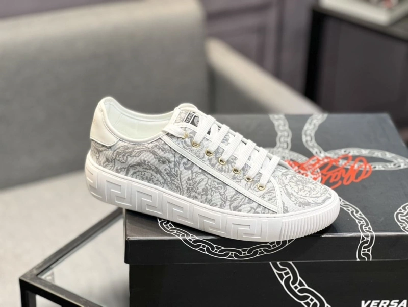 Trendsetting Gxvxnchy Sneakers 154054