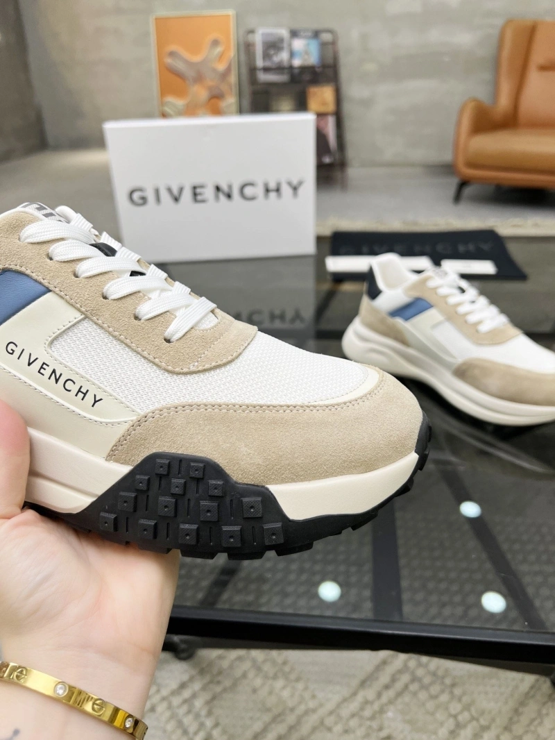 Gxvxnchy Sneakers Practical 154031