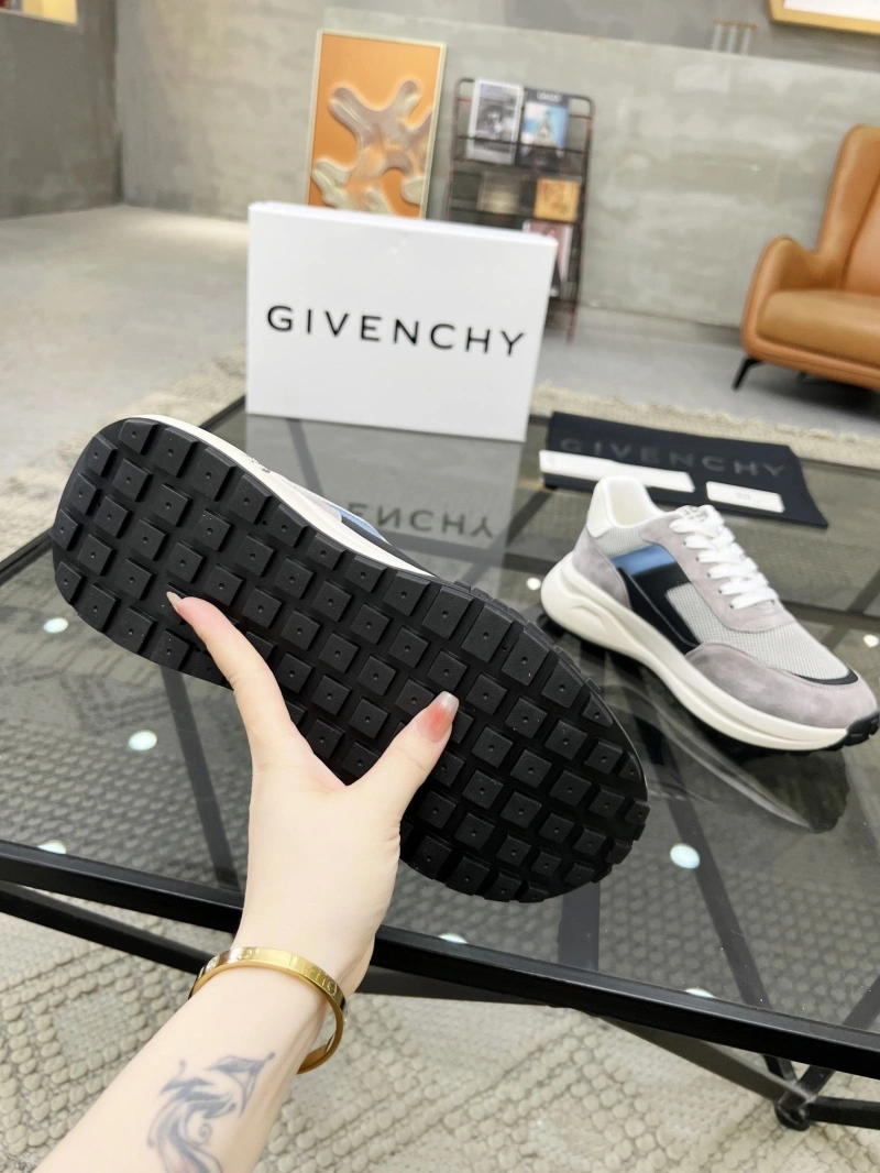 Gxvxnchy Sneakers Efficient 154028