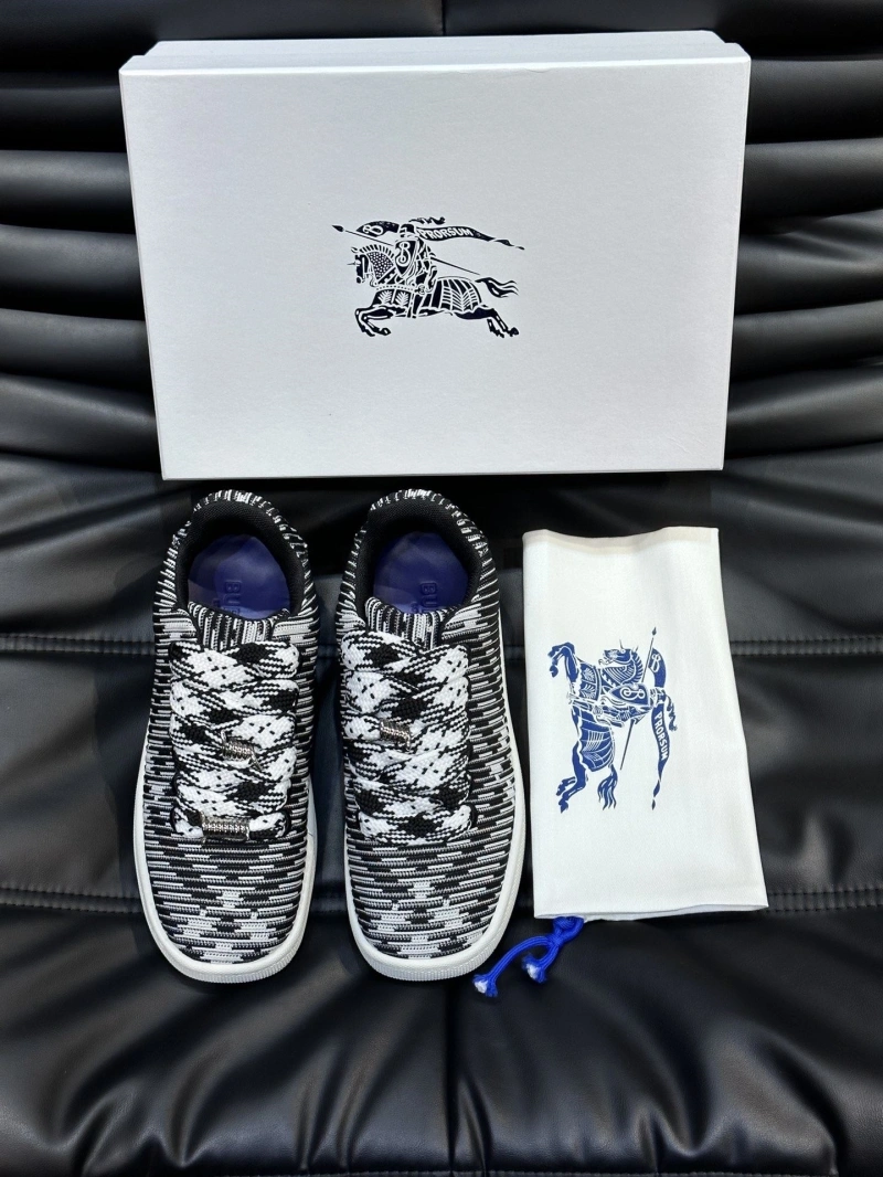 Flexible Bxrbxrry Sneakers 115342