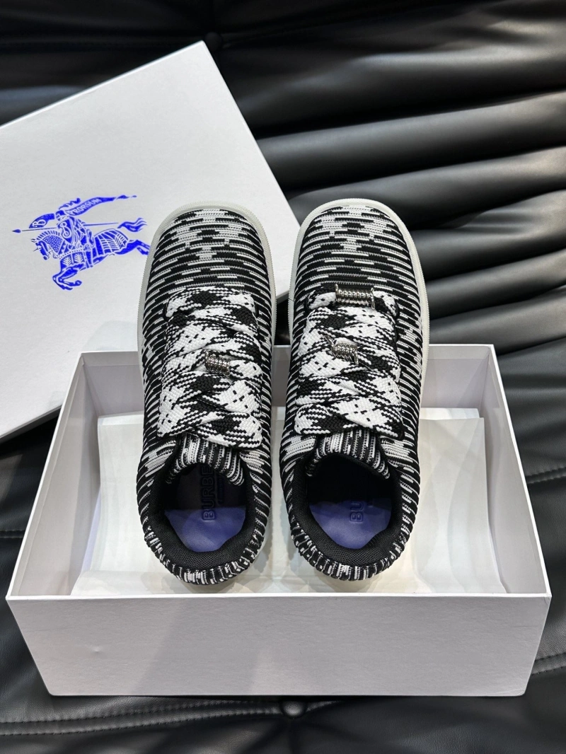 Flexible Bxrbxrry Sneakers 115342