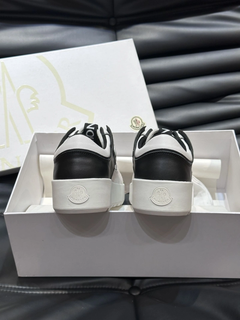 Minimalist Mxnclxr Sneakers 197641