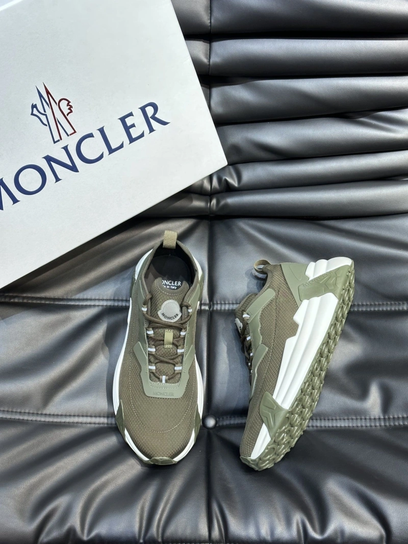 WellDesigned Mxnclxr Sneakers 197633