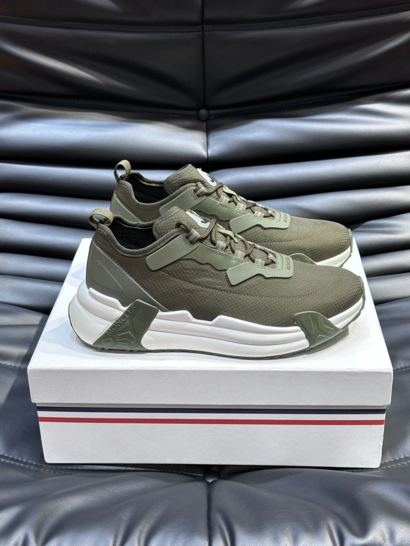 WellDesigned Mxnclxr Sneakers 197633