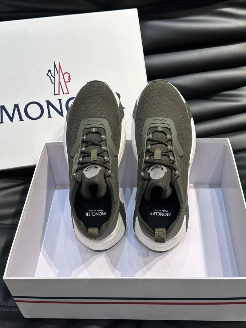 WellDesigned Mxnclxr Sneakers 197633