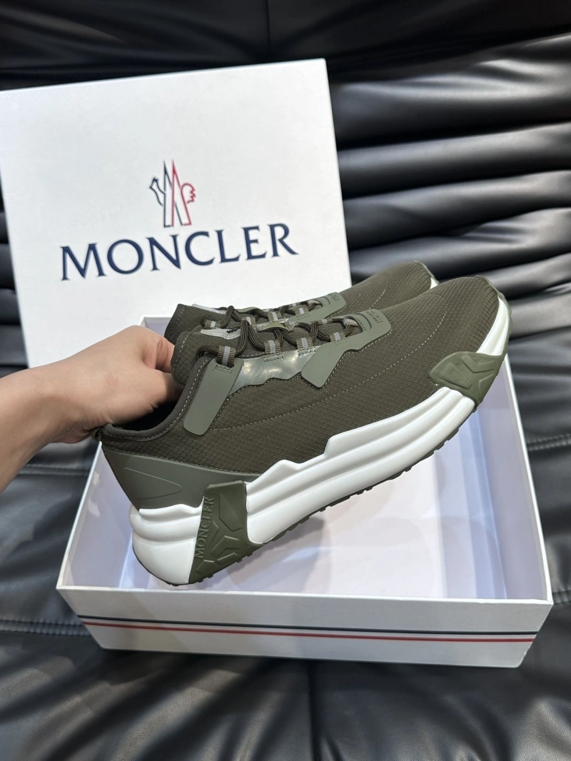 WellDesigned Mxnclxr Sneakers 197633