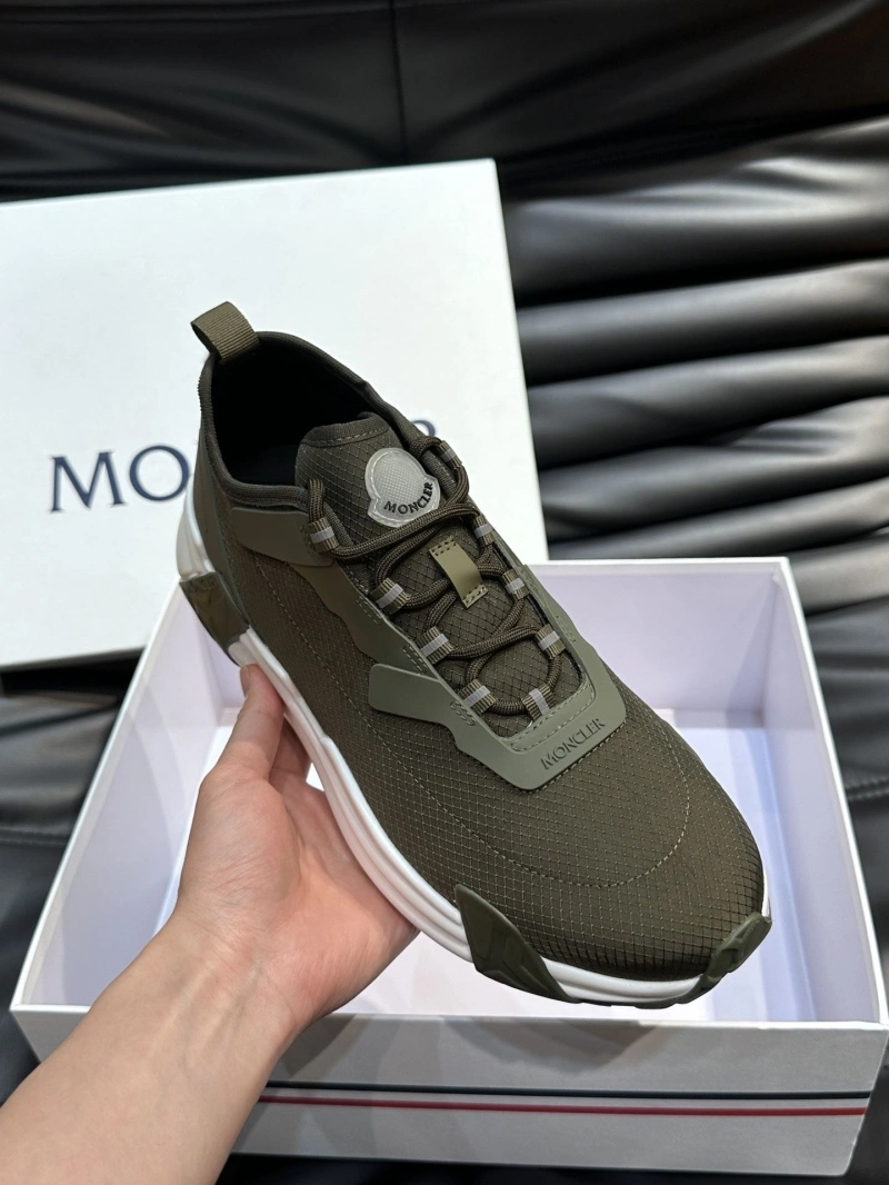WellDesigned Mxnclxr Sneakers 197633