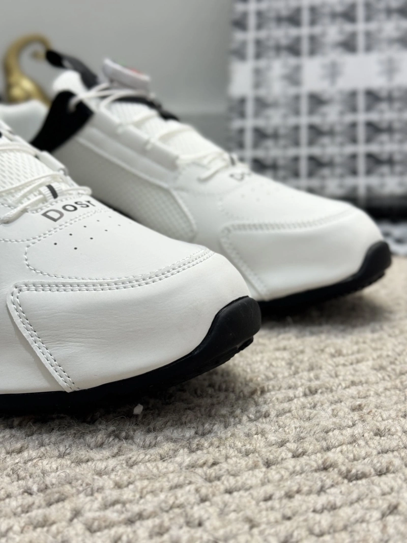 Fashionable Armxnx Sneakers 108816