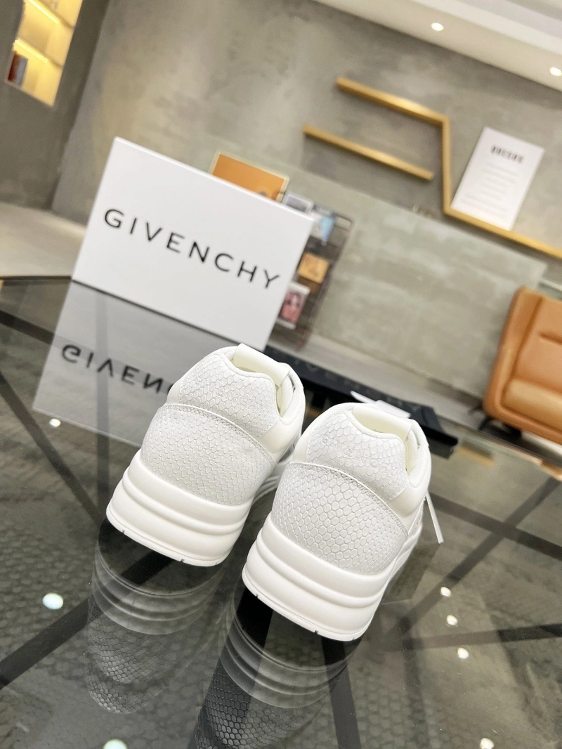 Refined Gxvxnchy Sneakers 154023