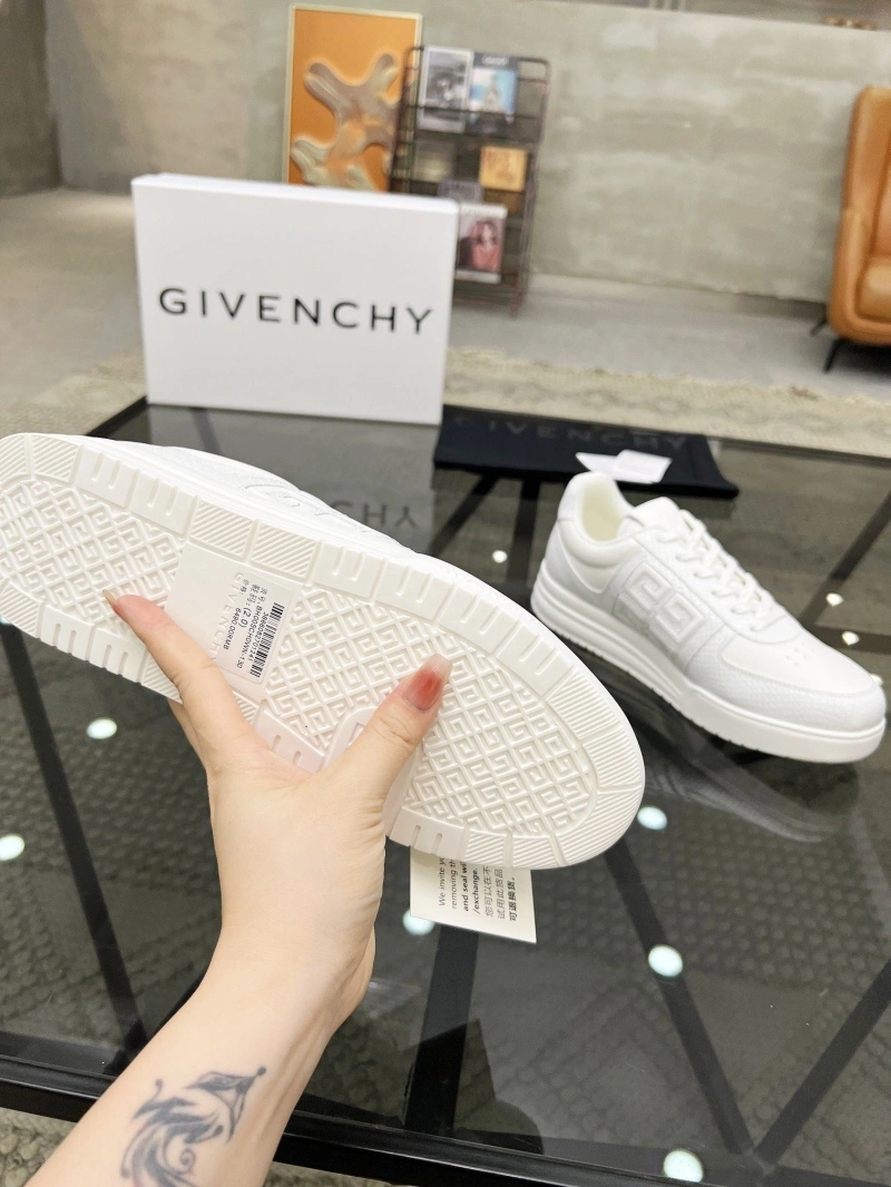Refined Gxvxnchy Sneakers 154023