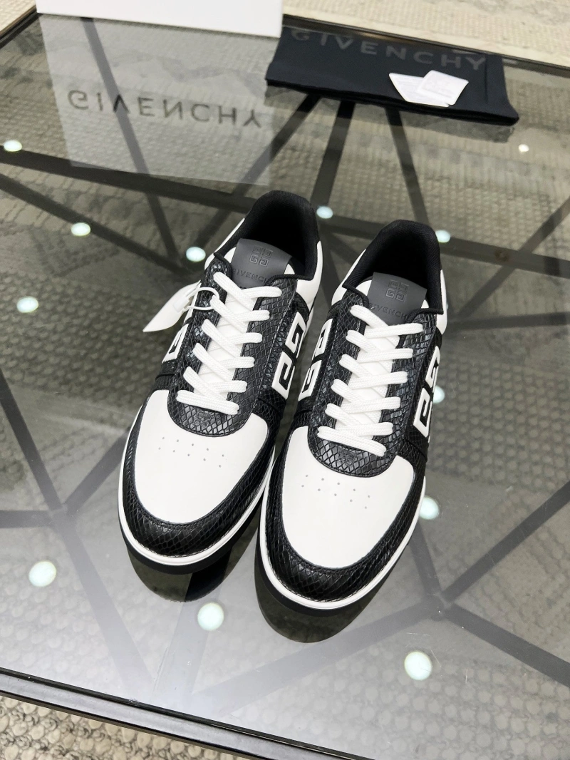 Fashionable Gxvxnchy Sneakers 154022