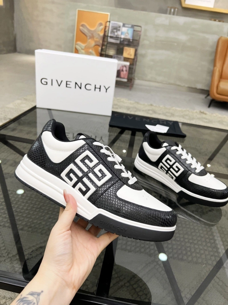 Fashionable Gxvxnchy Sneakers 154022