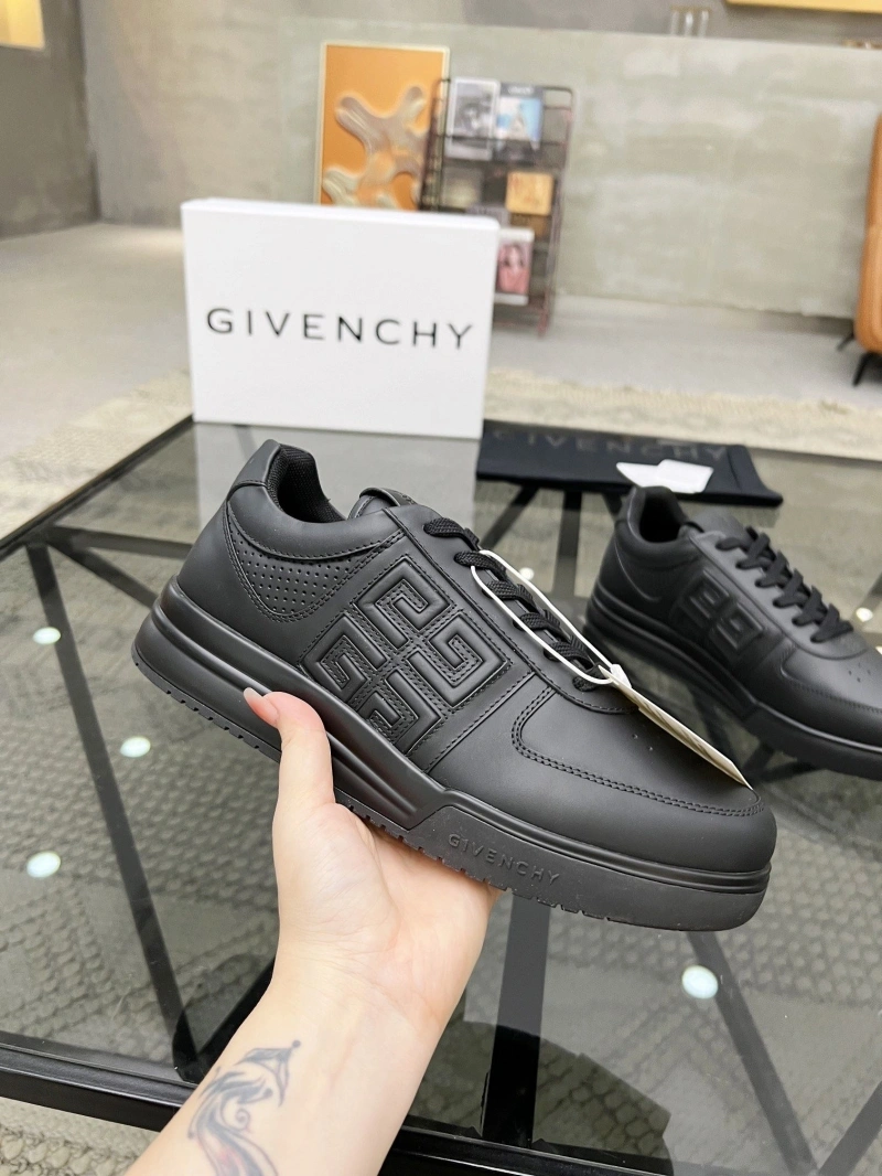Gxvxnchy Sneakers Durable 154017