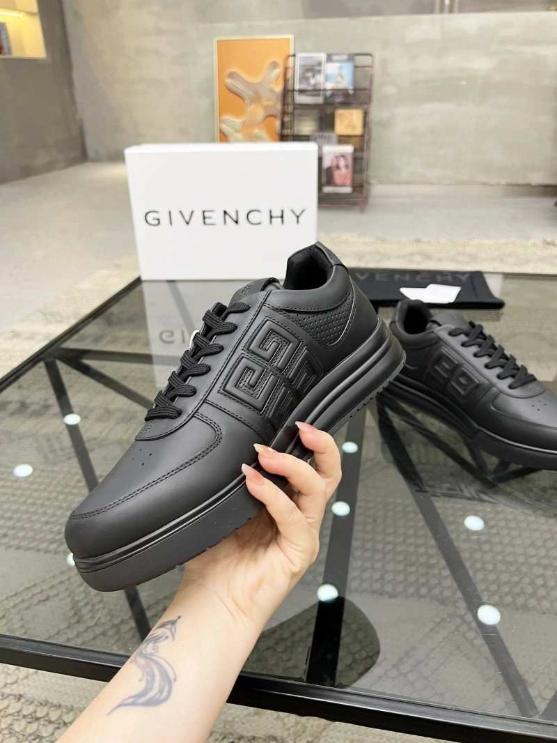 Gxvxnchy Sneakers Durable 154017