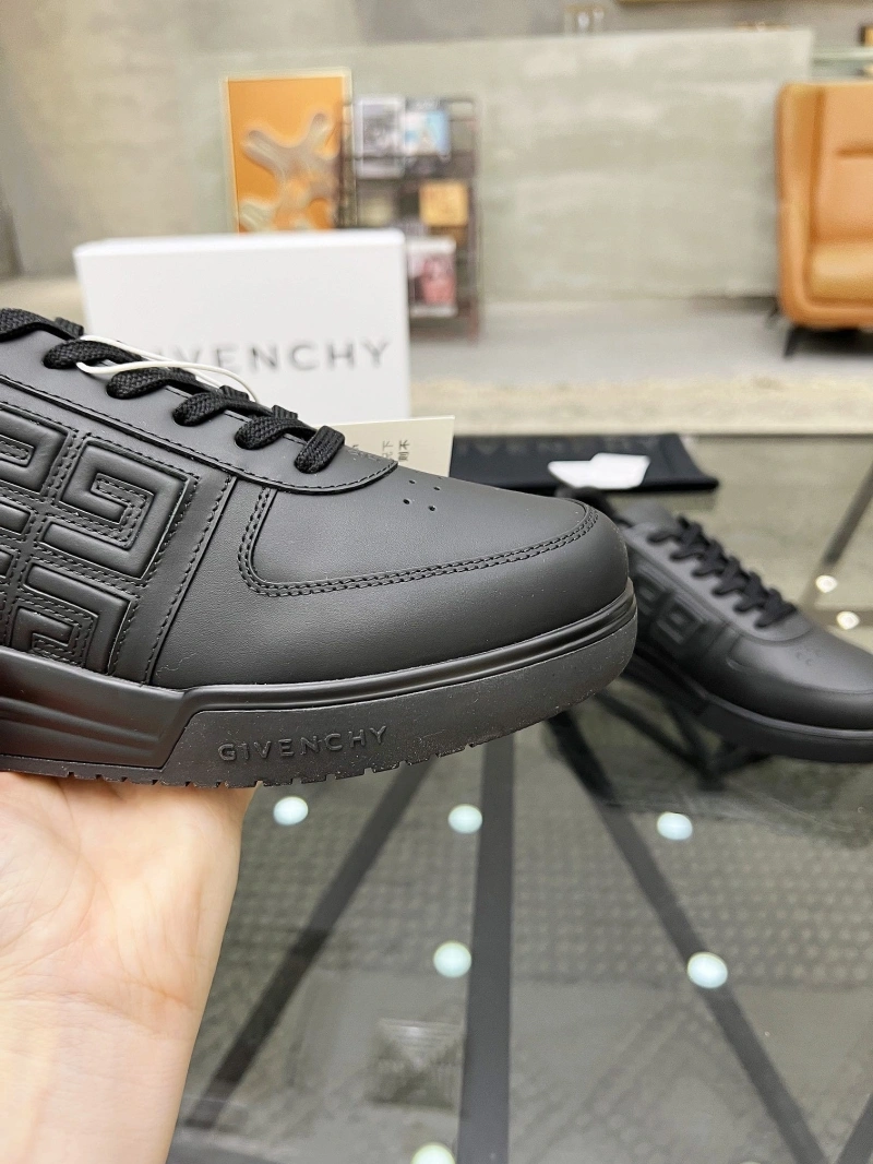 Gxvxnchy Sneakers Durable 154017