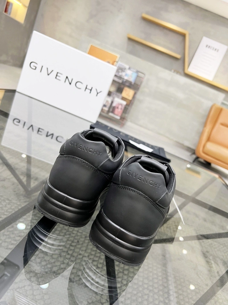 Gxvxnchy Sneakers Durable 154017