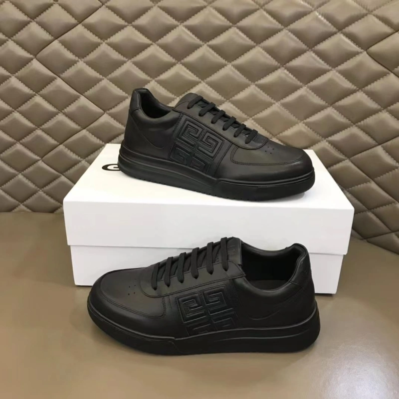 Functional Gxvxnchy Sneakers 154014