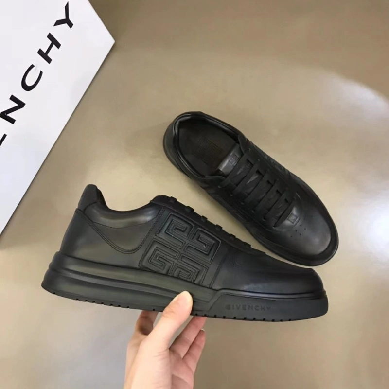 Functional Gxvxnchy Sneakers 154014