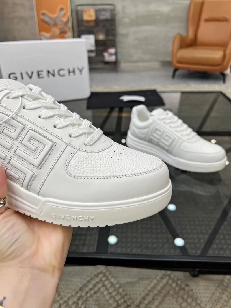 Gxvxnchy Sneakers SportInspired 154002