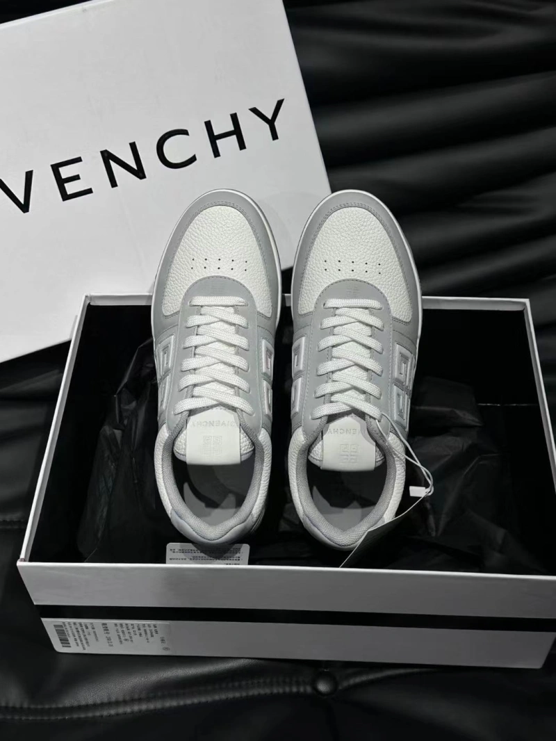 Modern Gxvxnchy Sneakers 154009