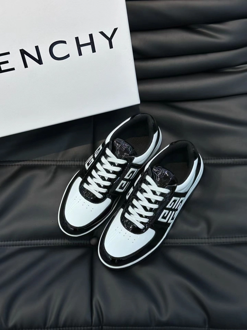 Fashionable Gxvxnchy Sneakers 154008