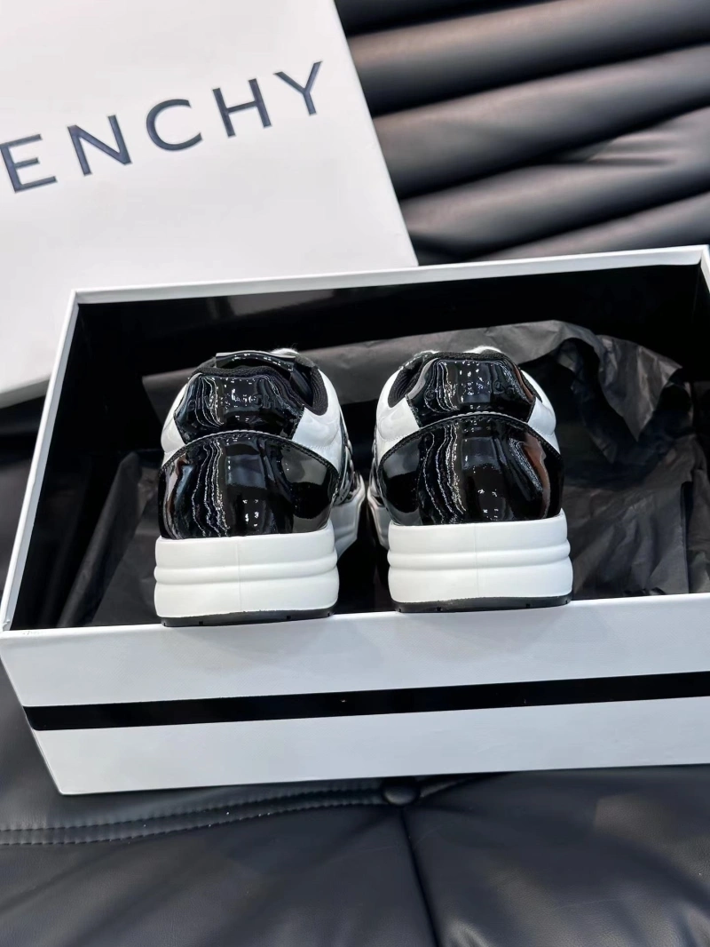 Fashionable Gxvxnchy Sneakers 154008