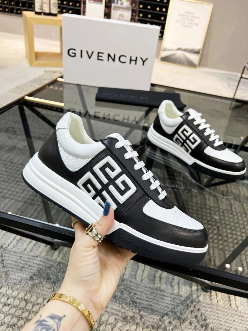 Gxvxnchy Sneakers Modern 154000
