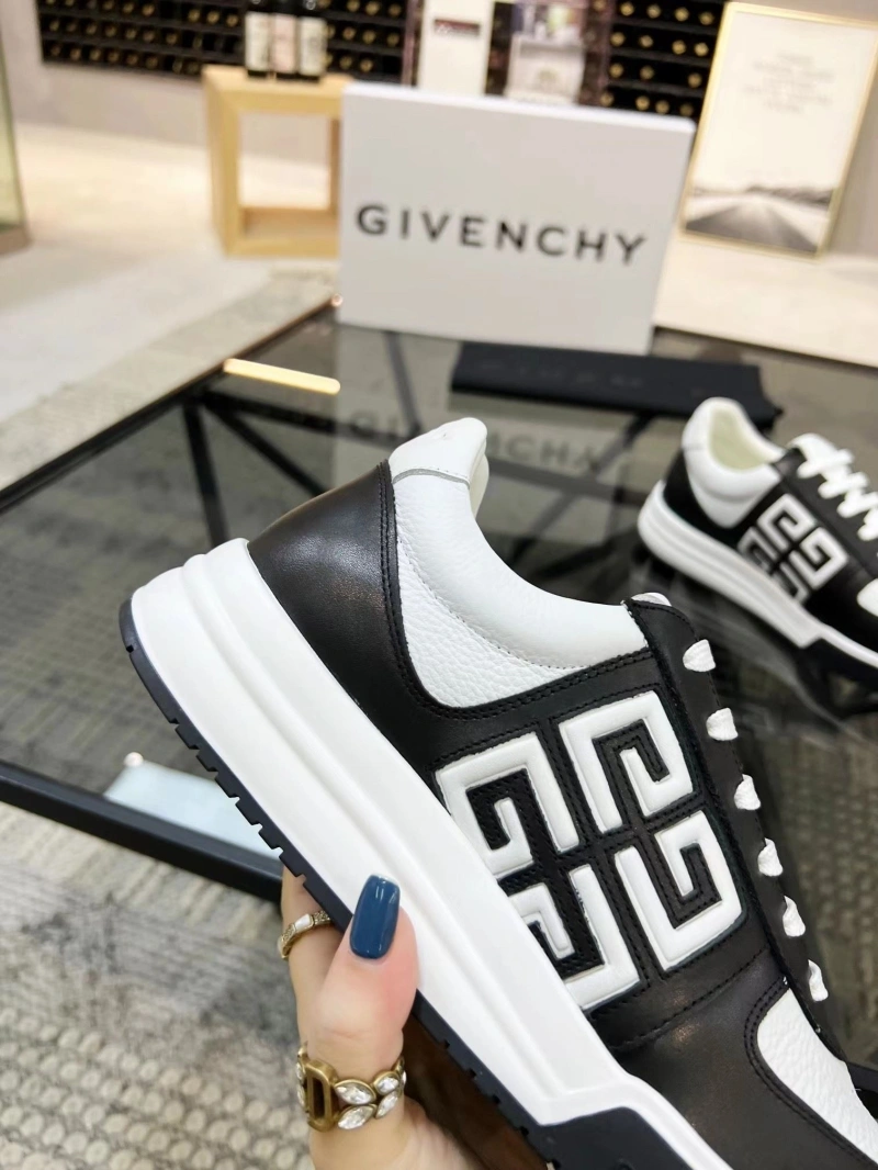 Gxvxnchy Sneakers Modern 154000