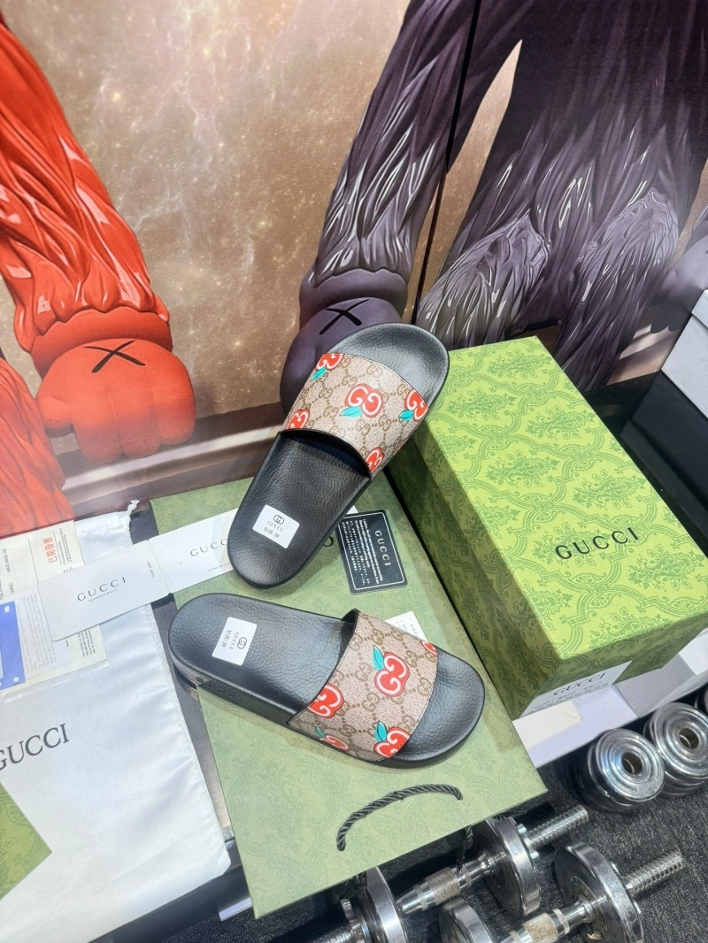 Refined Gxccx Slippers 164046