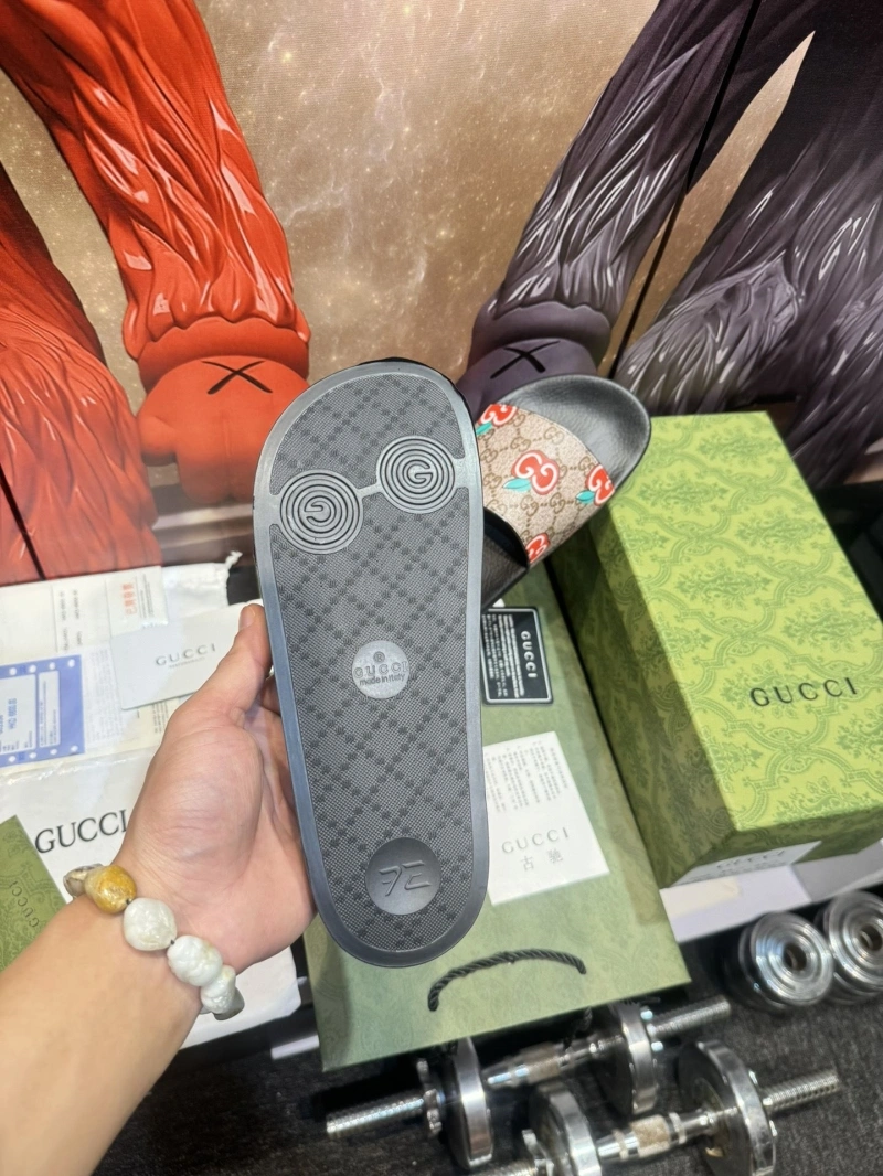 Refined Gxccx Slippers 164046