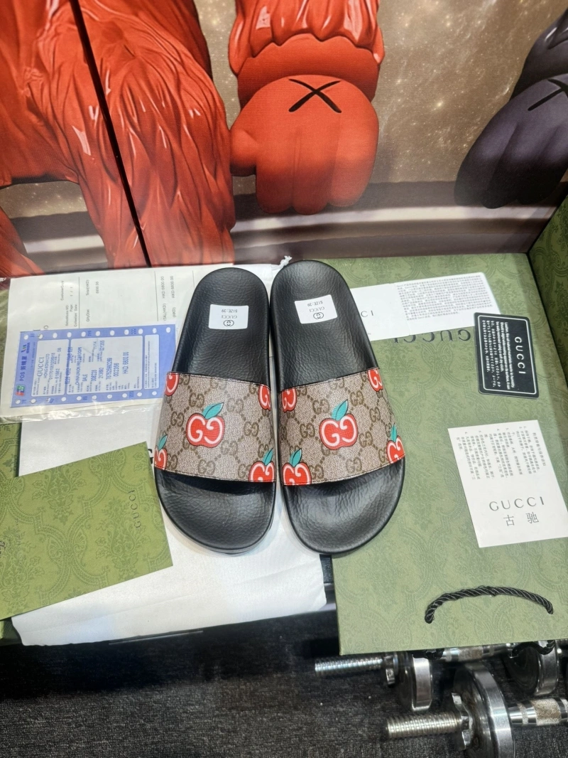 Refined Gxccx Slippers 164046