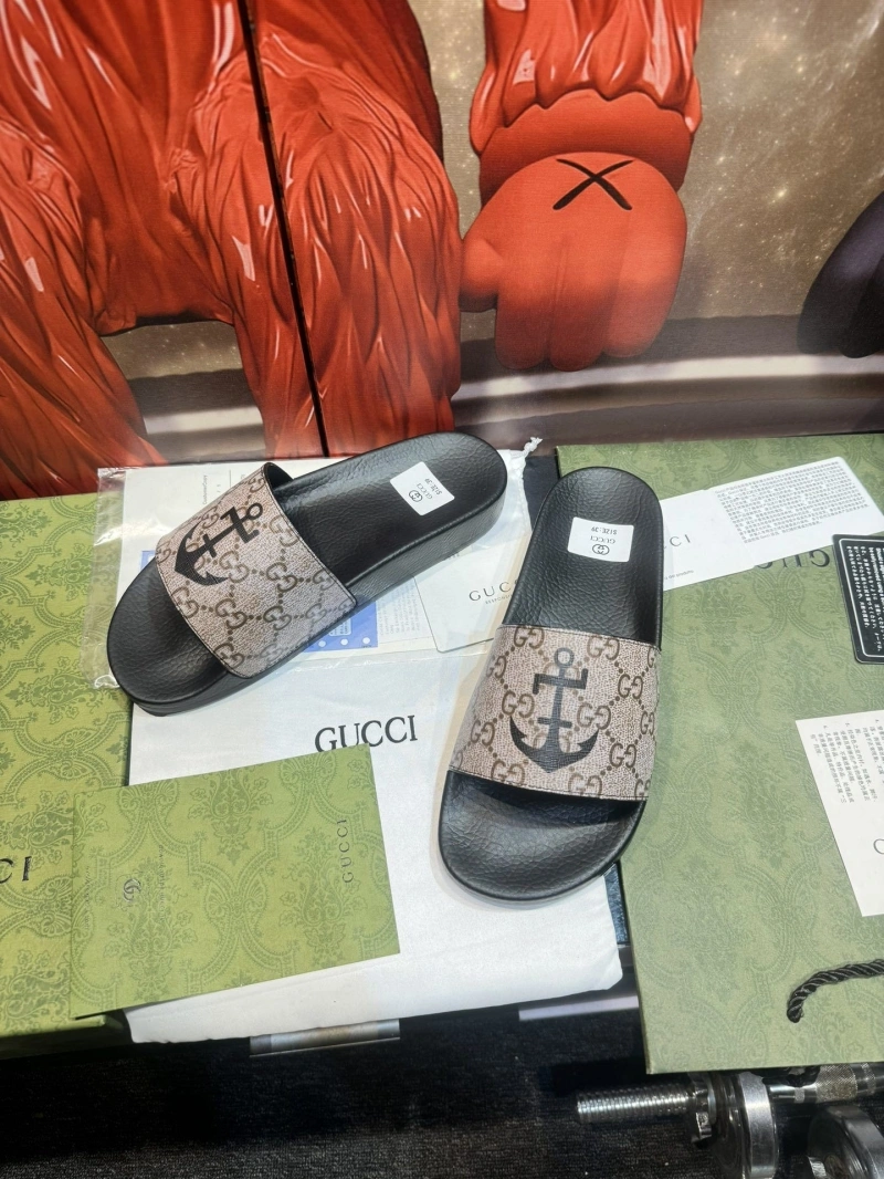 Affordable Gxccx Slippers 164038