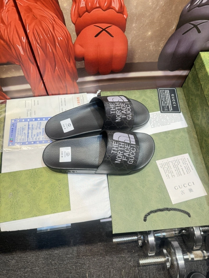 Elegant Gxccx Slippers 164032
