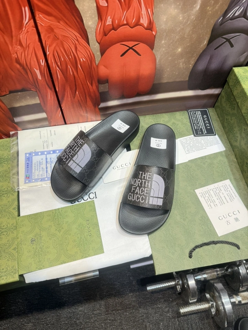 Elegant Gxccx Slippers 164032