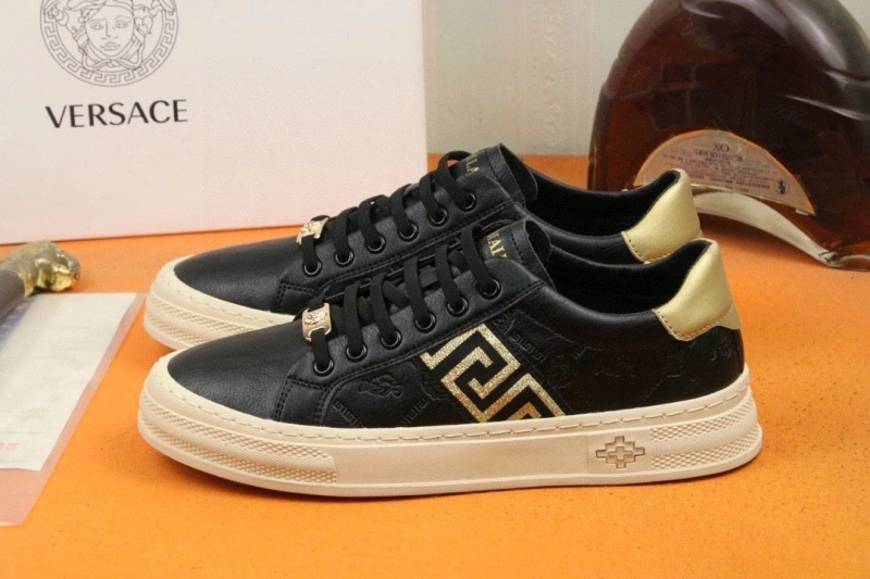 Cozy Gxvxnchy Sneakers 153985
