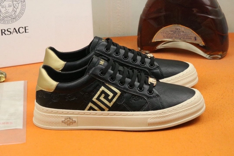 Cozy Gxvxnchy Sneakers 153985