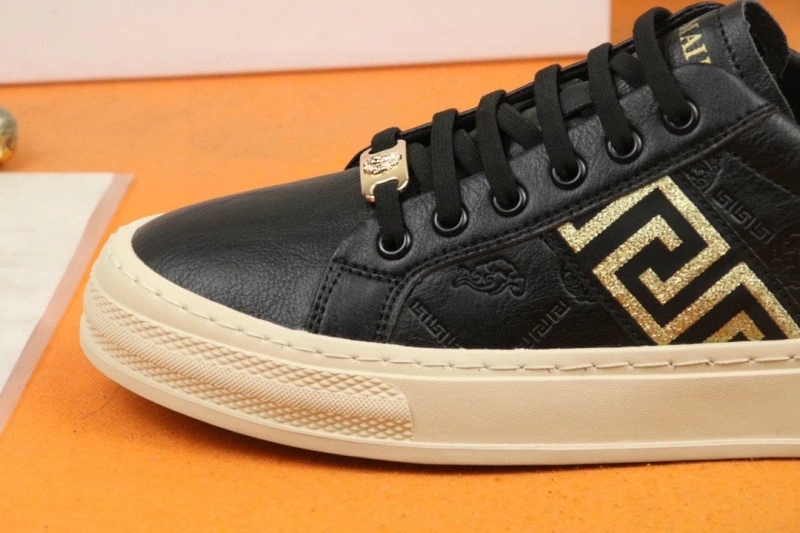 Cozy Gxvxnchy Sneakers 153985