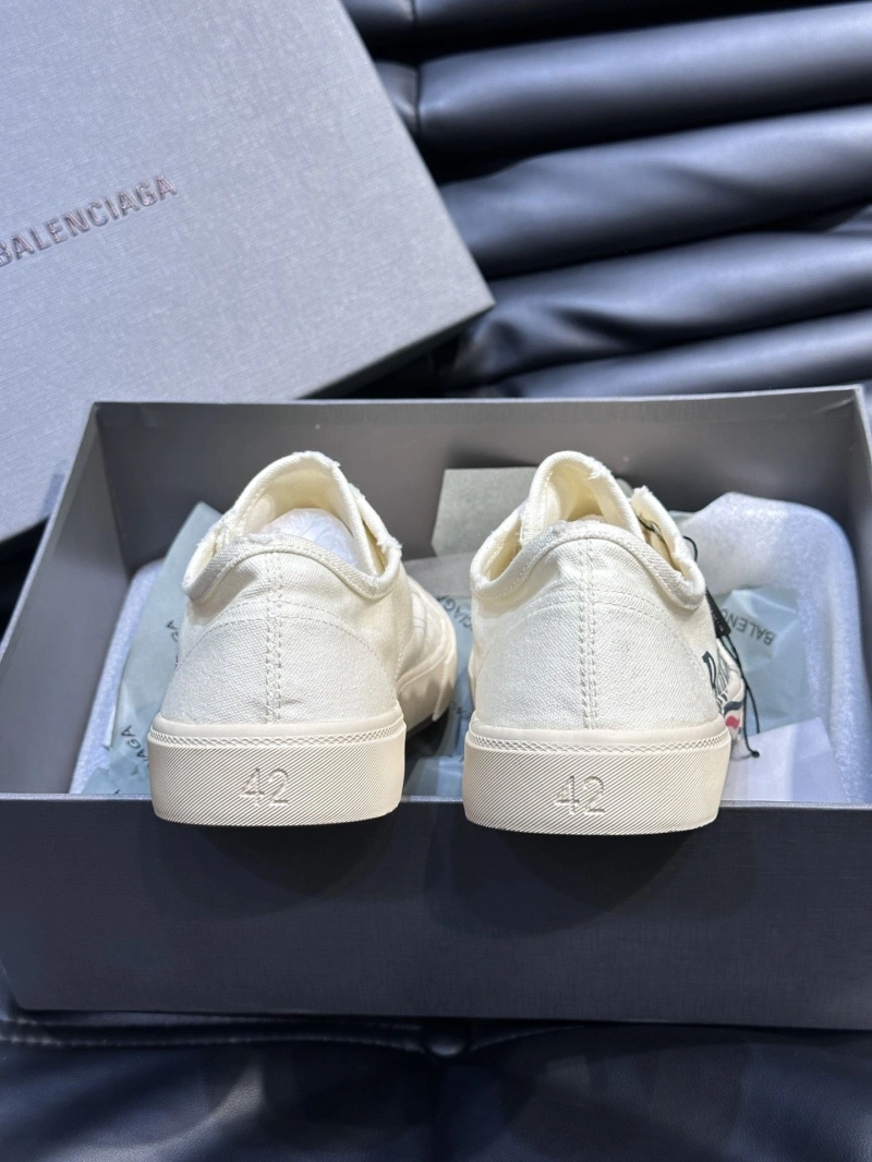 GoAnywhere Bxlxnciaga Sneakers 109959