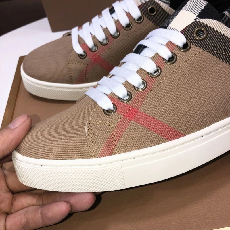 Durable Bxrbxrry Sneakers 115332