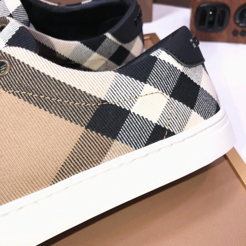 Durable Bxrbxrry Sneakers 115332