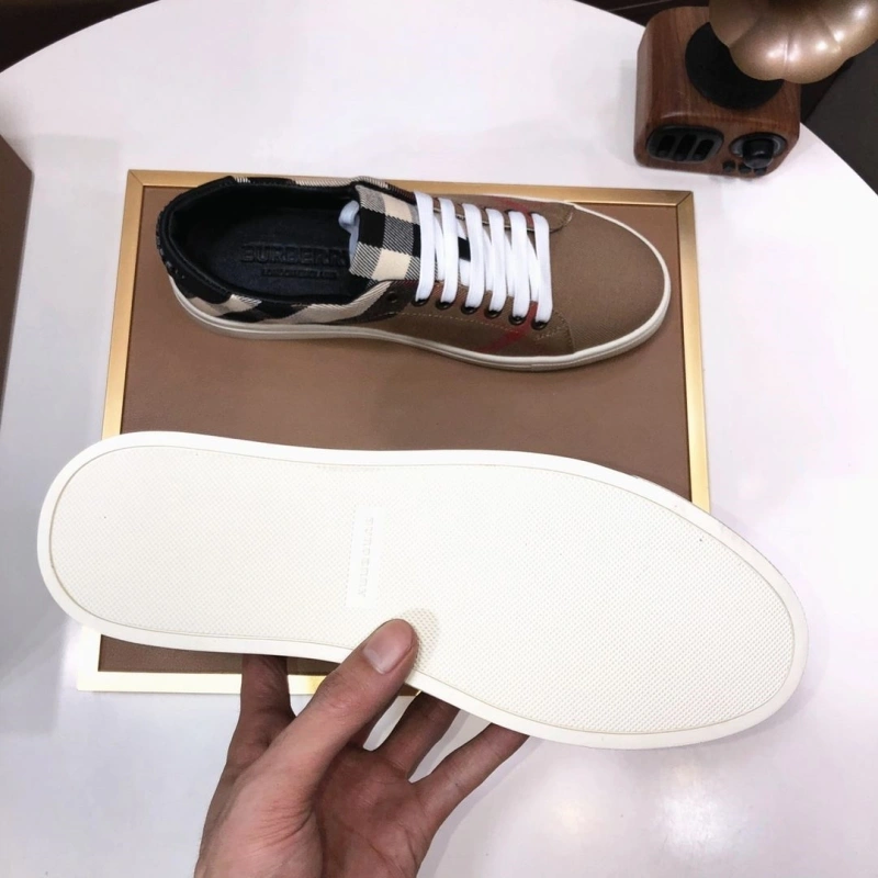 Durable Bxrbxrry Sneakers 115332