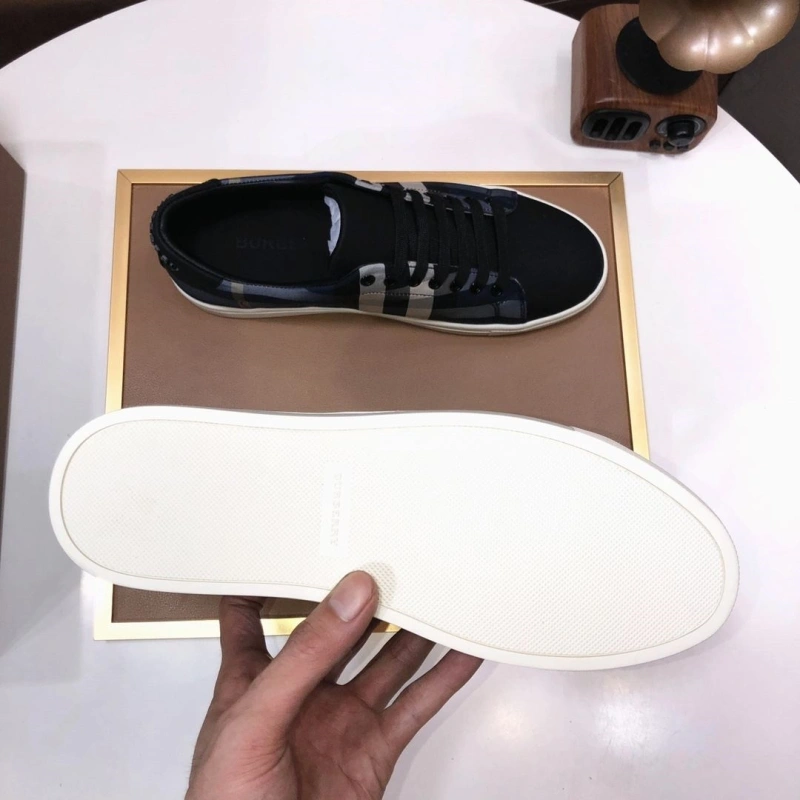 Soft Bxrbxrry Sneakers 115334