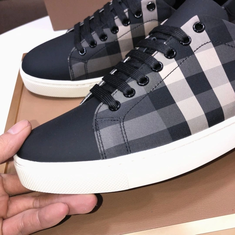 Classic Bxrbxrry Sneakers 115326