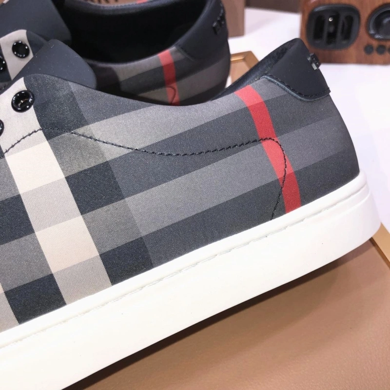 Classic Bxrbxrry Sneakers 115326