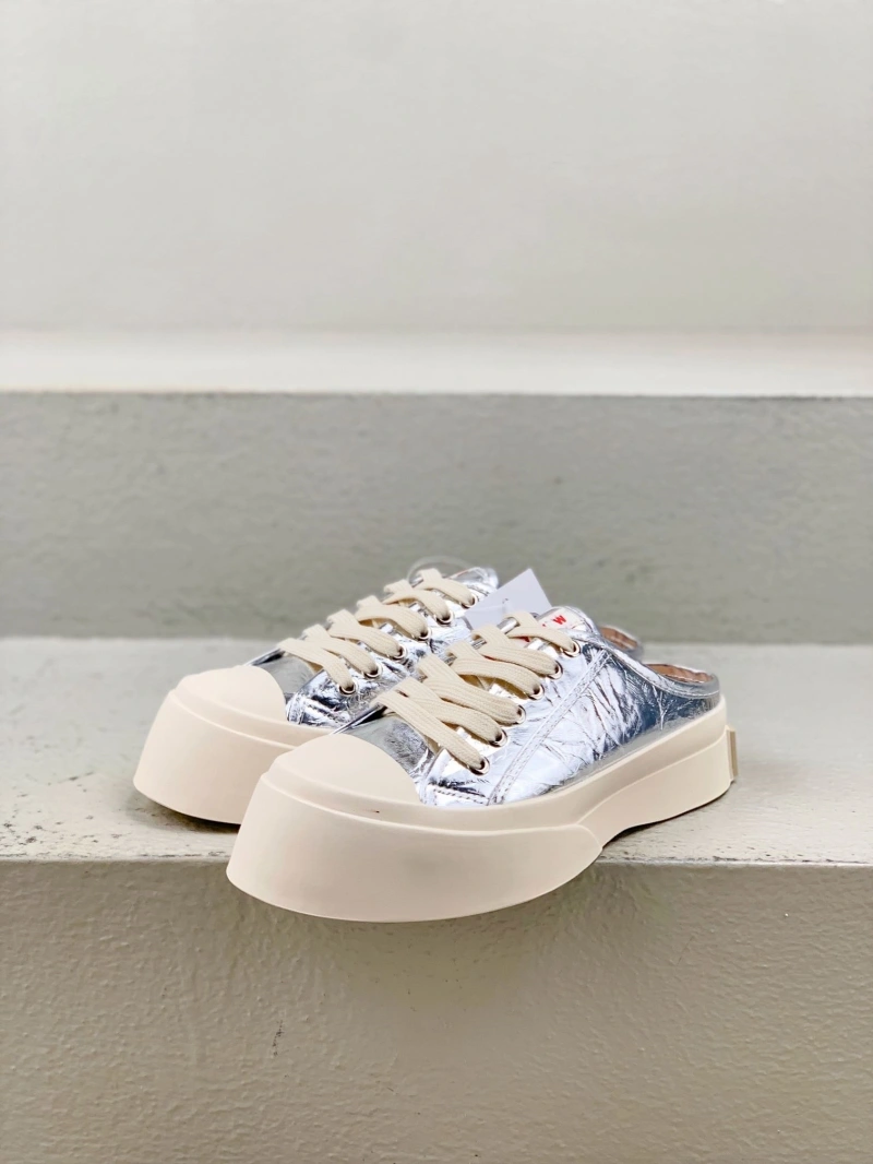 Versatile Othxr Sneakers 215917