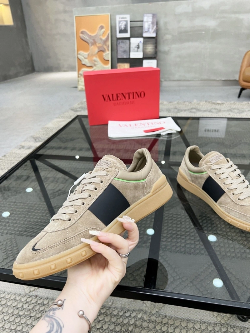 GoAnywhere Vxlxntino Casual Shoes 231641
