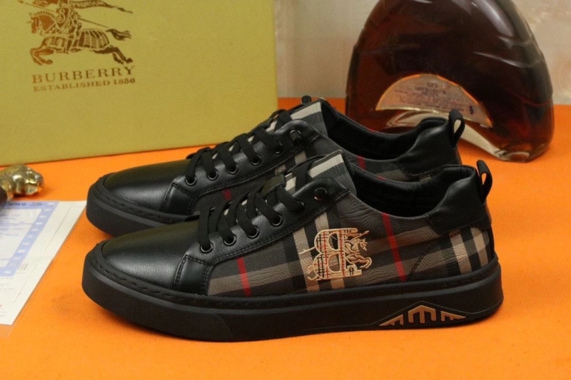 Trendsetting Bxrbxrry Sneakers 115331