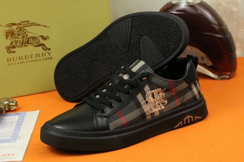 Trendsetting Bxrbxrry Sneakers 115331